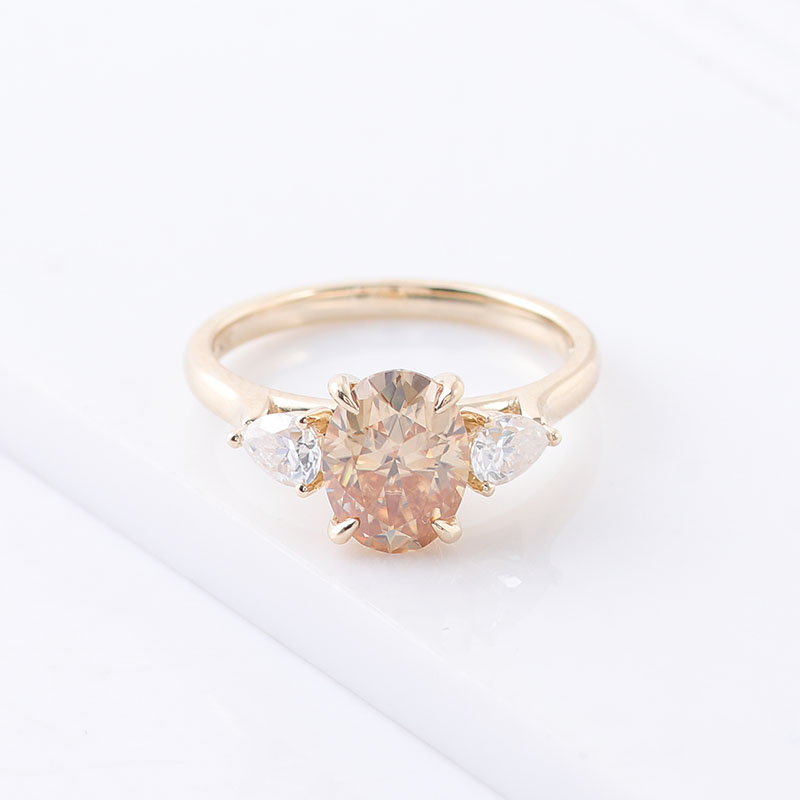Moissanite Ring - بروفانس 10K الذهب الأصفر ثلاثة حجر