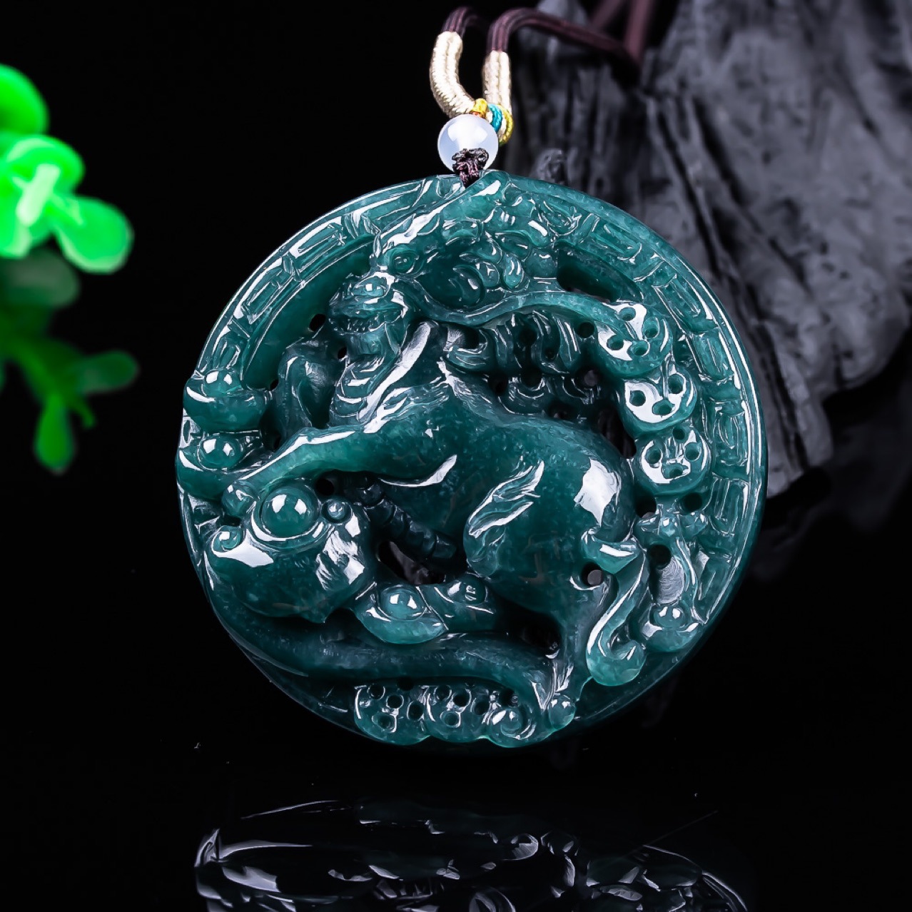 Necklace Pendant - قلادة التنين من اليشم البورمي، حجر