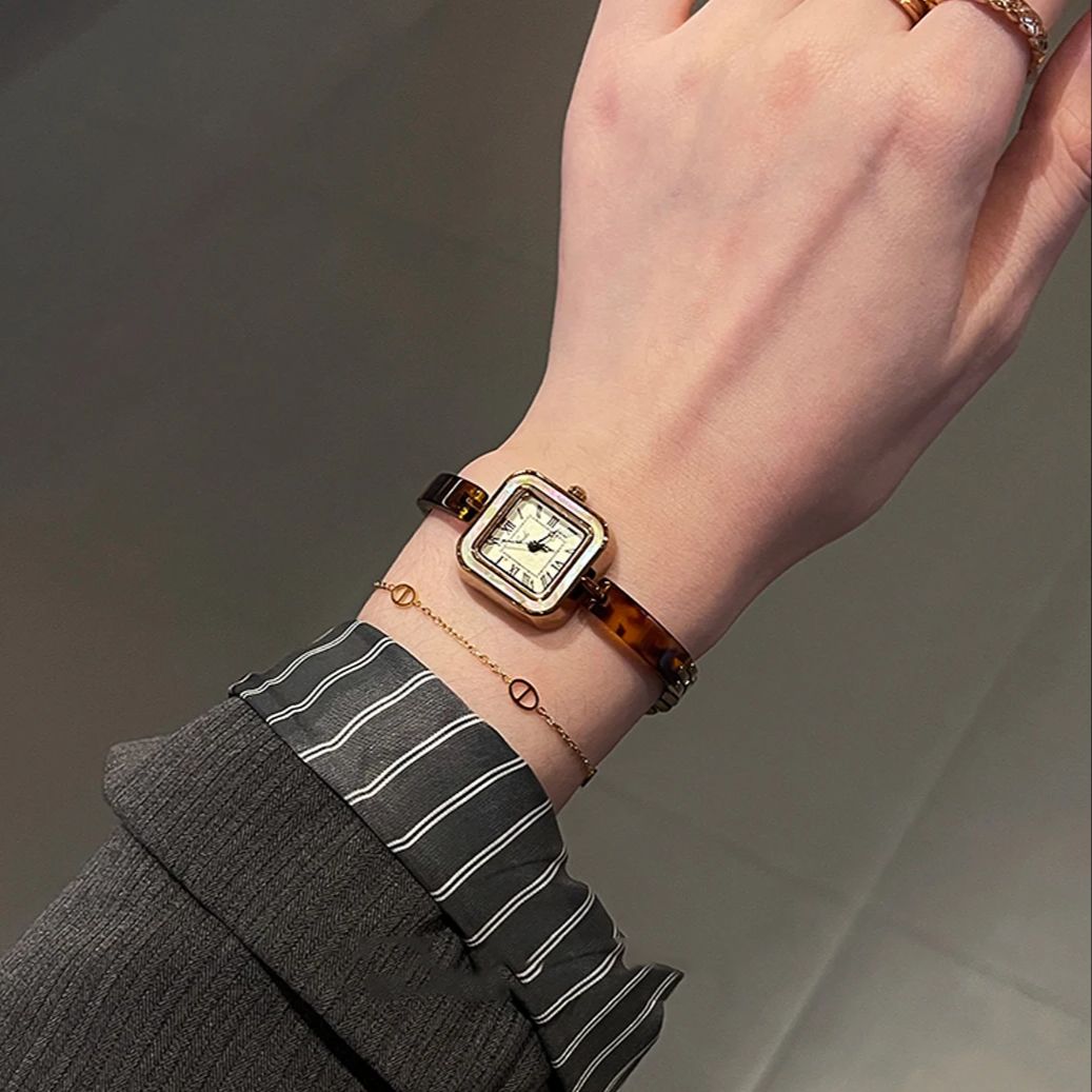 ساعات نسائية كلاسيكية فاخرة بأ - مراجعة Jewelry Watches Vintage وسعره
