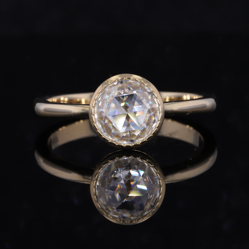 خاتم خطوبة من الذهب الأصفر عيا - مراجعة Moissanite Ring وسعره