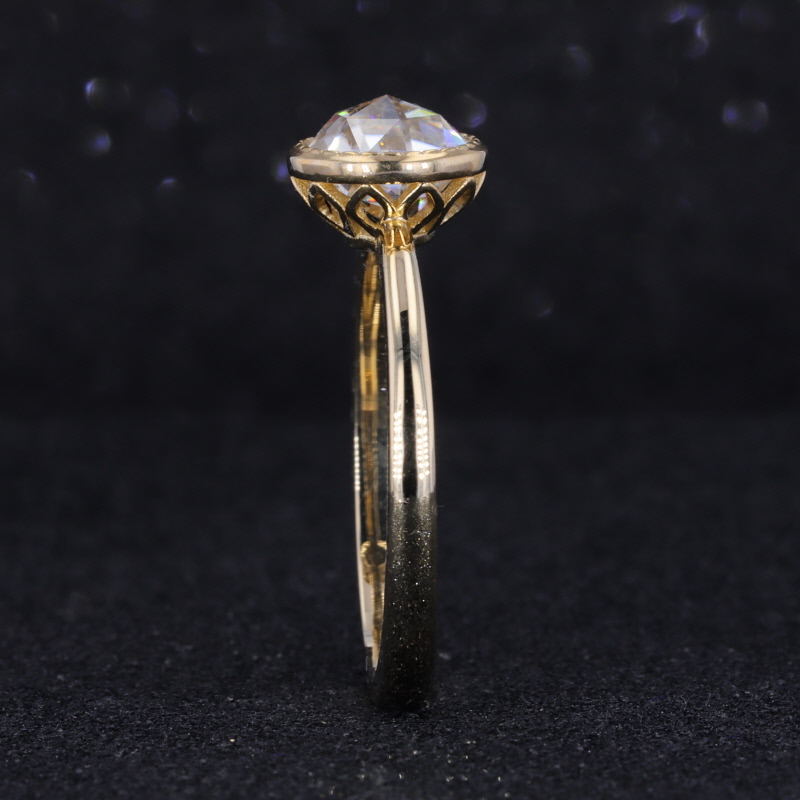 خاتم خطوبة من الذهب الأصفر عيا - مراجعة Moissanite Ring وسعره