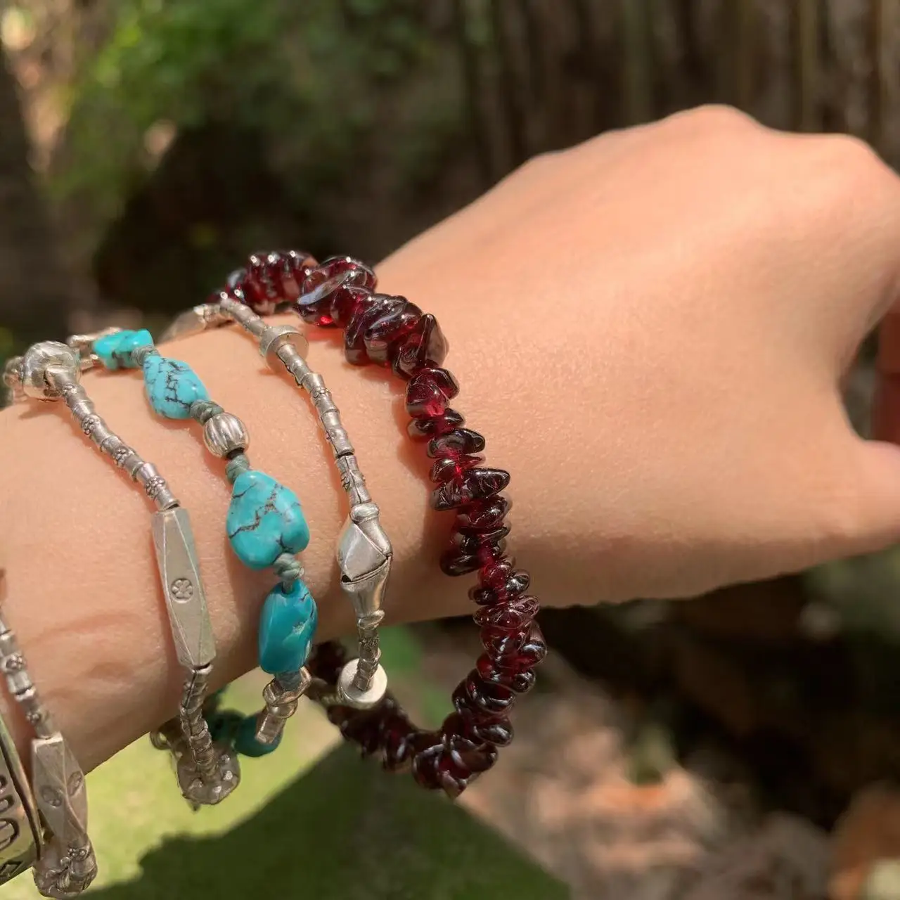 سوار العقيق الطبيعي للمرأة كري - مراجعة Gemstone Bracelet Healing وسعره