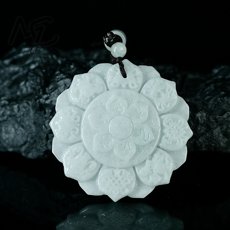 قلادة زمرد ميانماري طبيعي حقيق - مراجعة Jewelry & Watches Bench وسعره