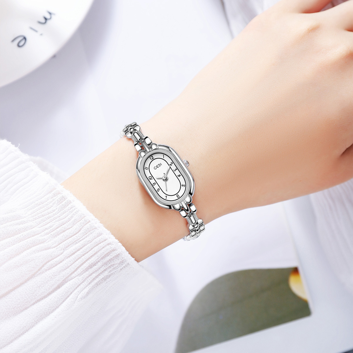 خمر سوار ساعة المرأة ريترو الذ - مراجعة Jewelry Watches Vintage وسعره
